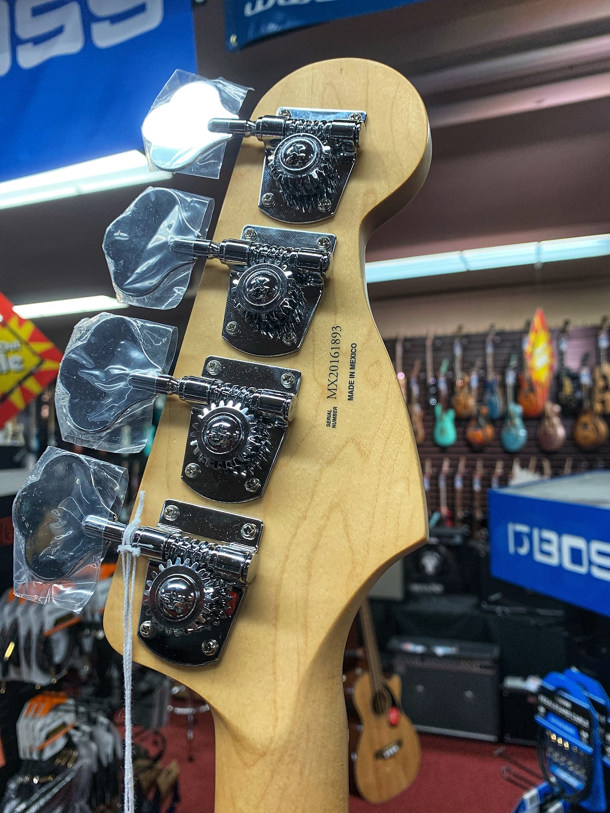 FENDER PLAYER JAZZ BASS LEFT-HANDED POLAR WHITE
