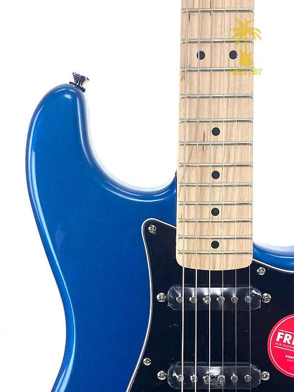 SQUIER AFFINITY SERIES™ STRATOCASTER® LAKE PLACID BLUE