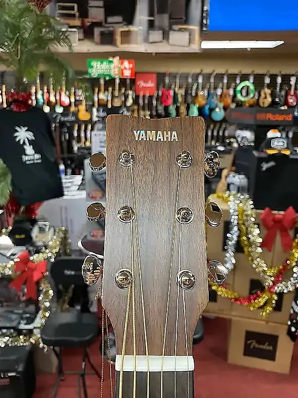 YAMAHA STORIA I A/E GUITAR